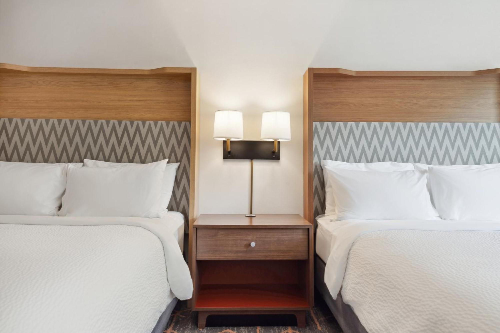 Holiday Inn Portsmouth By Ihg Exteriör bild